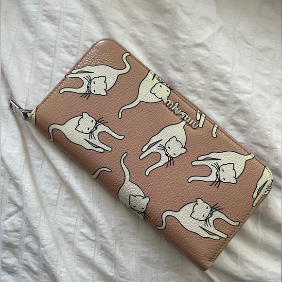 Miu Miu pink long cat wallet - Picture 2 of 3